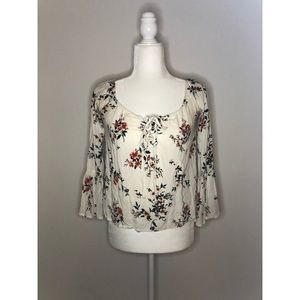 🌊 Kendall & Kylie Floral Shirt